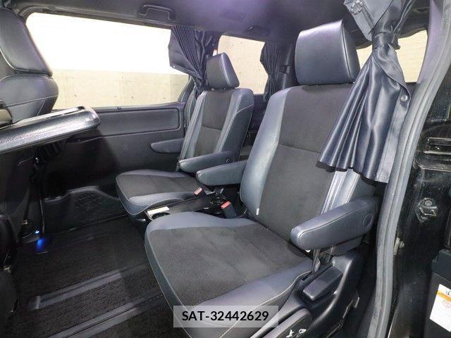 Toyota NOAH HYBRID 2019-04 4046409-10