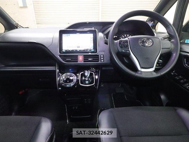 Toyota NOAH HYBRID 2019-04 4046409-2