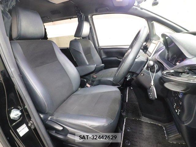 Toyota NOAH HYBRID 2019-04 4046409-3