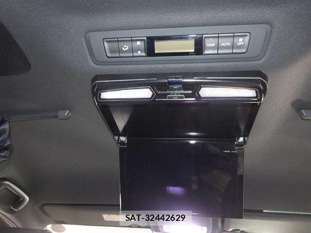 Toyota NOAH HYBRID 2019-04 4046409-7