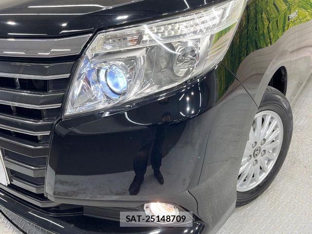 Toyota NOAH HYBRID 2015-08 4328347-12