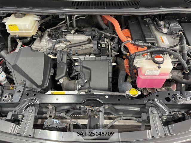 Toyota NOAH HYBRID 2015-08 4328347-18
