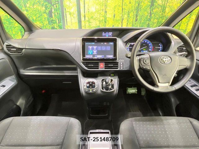Toyota NOAH HYBRID 2015-08 4328347-1