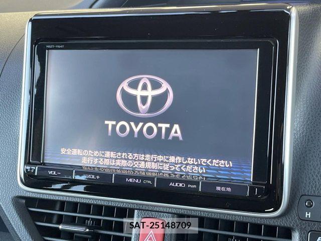 Toyota NOAH HYBRID 2015-08 4328347-2