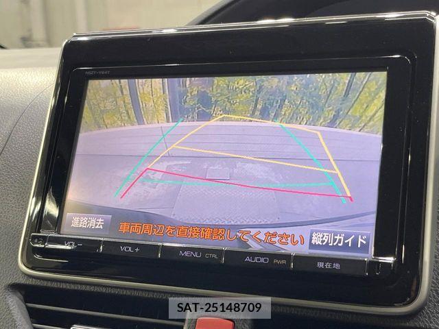 Toyota NOAH HYBRID 2015-08 4328347-3