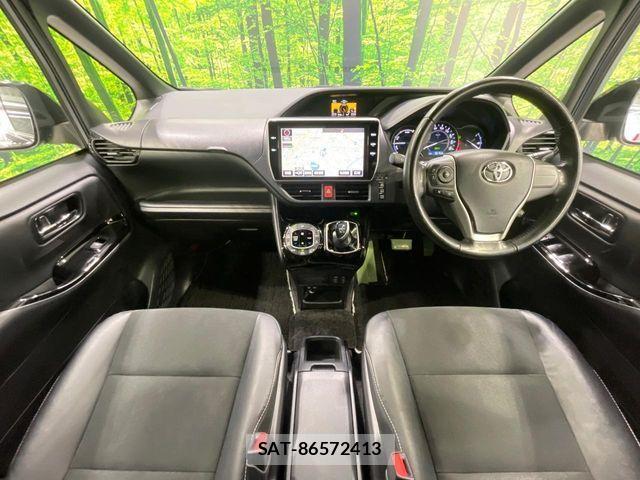 Toyota NOAH HYBRID 2018-02 4393986-3