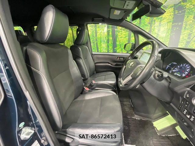 Toyota NOAH HYBRID 2018-02 4393986-8