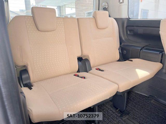 Toyota NOAH HYBRID 2014-03 4393987-9