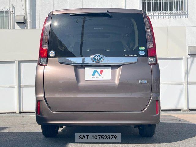 Toyota NOAH HYBRID 2014-03 4393987-15