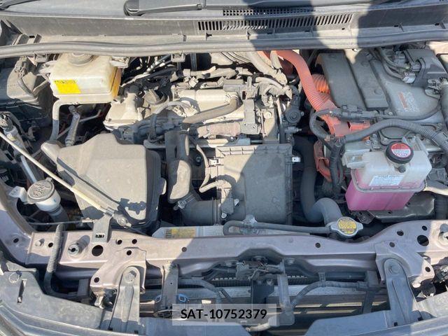 Toyota NOAH HYBRID 2014-03 4393987-17