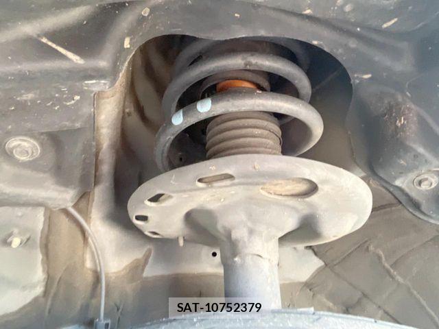 Toyota NOAH HYBRID 2014-03 4393987-19