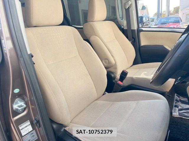 Toyota NOAH HYBRID 2014-03 4393987-7