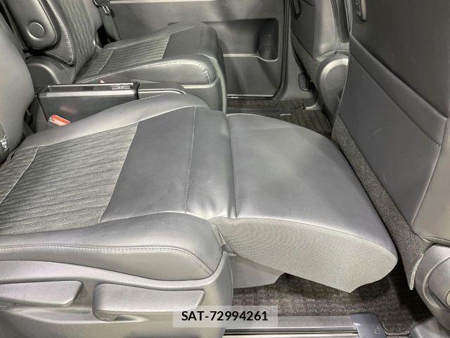 Toyota NOAH HYBRID 2023-08 4393974-8