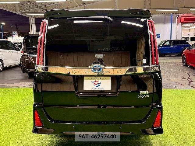 Toyota NOAH HYBRID 2019-03 4422682-18