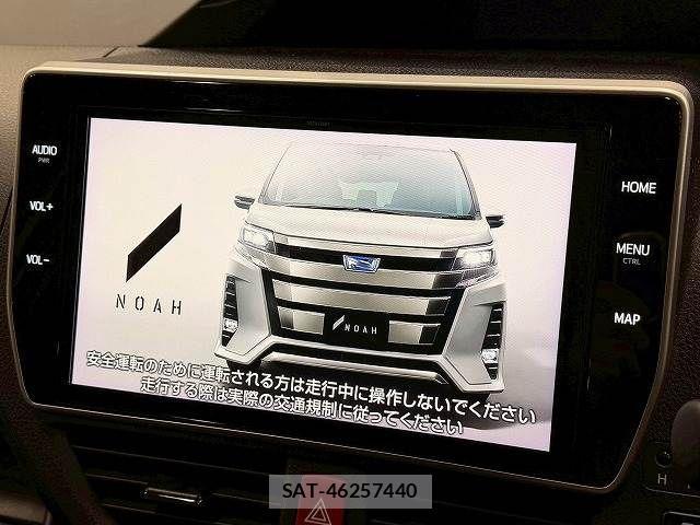 Toyota NOAH HYBRID 2019-03 4422682-3