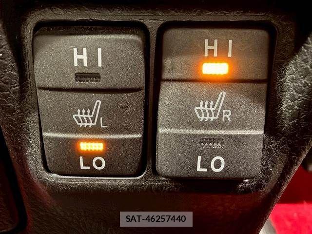 Toyota NOAH HYBRID 2019-03 4422682-7