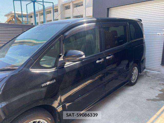 Toyota NOAH HYBRID 2020-05 4598118-10