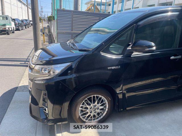 Toyota NOAH HYBRID 2020-05 4598118-11