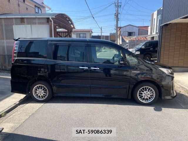Toyota NOAH HYBRID 2020-05 4598118-16