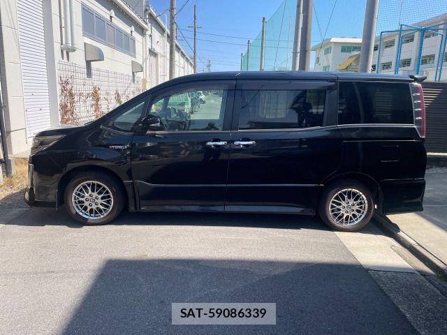 Toyota NOAH HYBRID 2020-05 4598118-17