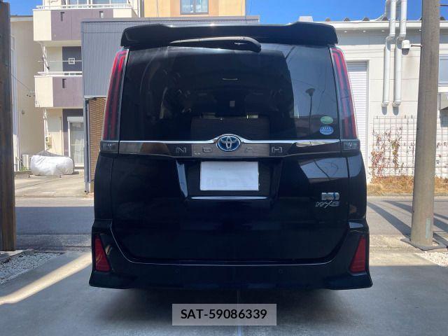 Toyota NOAH HYBRID 2020-05 4598118-1