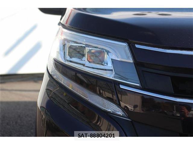 Toyota NOAH HYBRID 2018-07 4598125-15