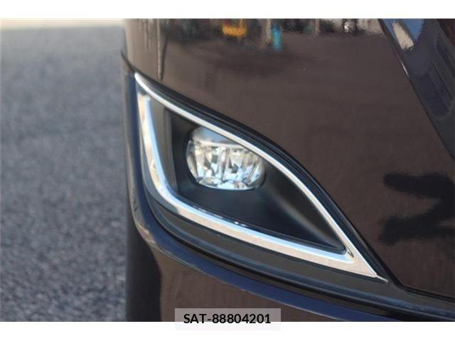 Toyota NOAH HYBRID 2018-07 4598125-16