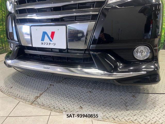 Toyota NOAH HYBRID 2015-03 4598130-2