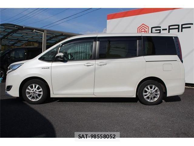 Toyota NOAH HYBRID 2017-12 4640175-13