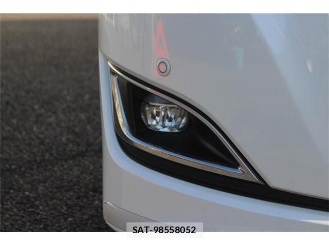 Toyota NOAH HYBRID 2017-12 4640175-16
