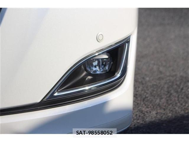 Toyota NOAH HYBRID 2017-12 4640175-18