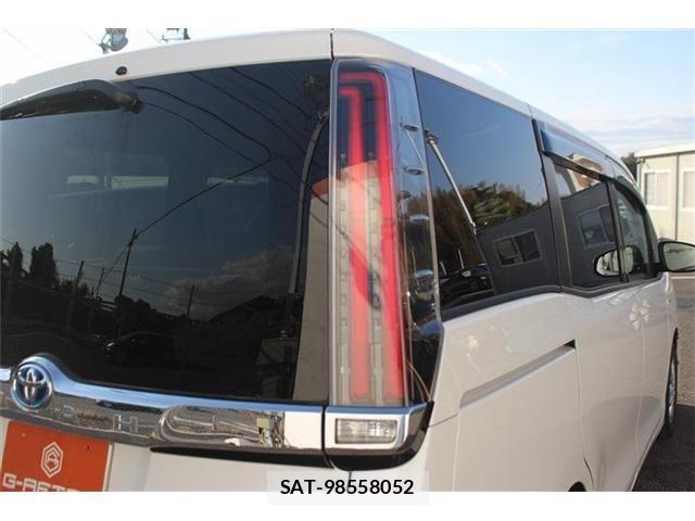 Toyota NOAH HYBRID 2017-12 4640175-19