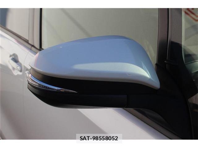 Toyota NOAH HYBRID 2017-12 4640175-21