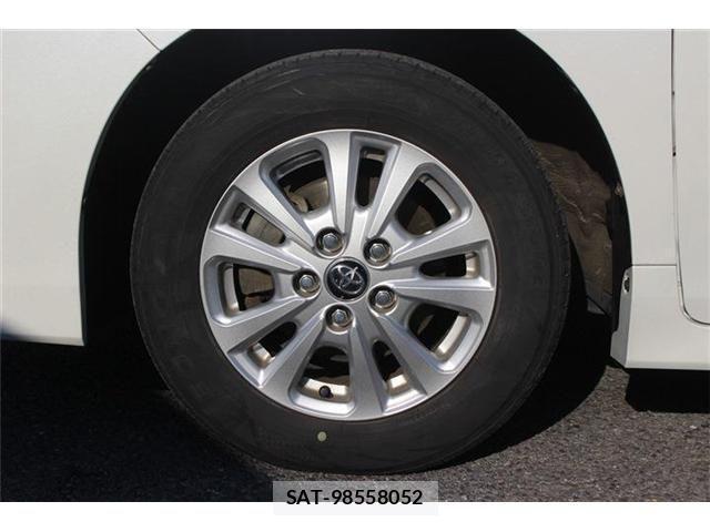 Toyota NOAH HYBRID 2017-12 4640175-28