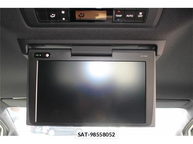 Toyota NOAH HYBRID 2017-12 4640175-2