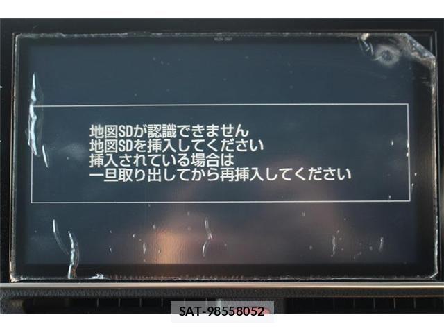 Toyota NOAH HYBRID 2017-12 4640175-3