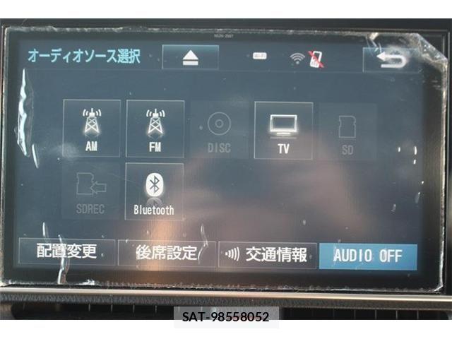 Toyota NOAH HYBRID 2017-12 4640175-4