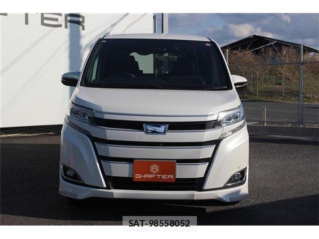 Toyota NOAH HYBRID 2017-12 4640175-7