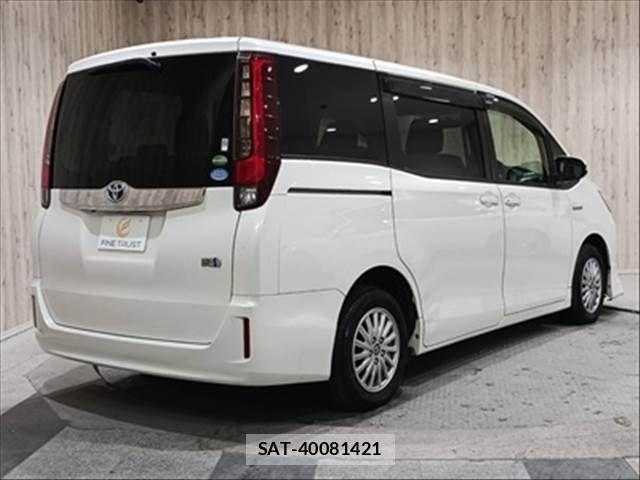Toyota NOAH HYBRID 2015-06 4756235-18