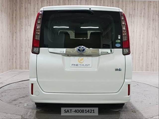 Toyota NOAH HYBRID 2015-06 4756235-19