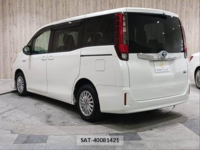 Toyota NOAH HYBRID 2015-06 4756235-20