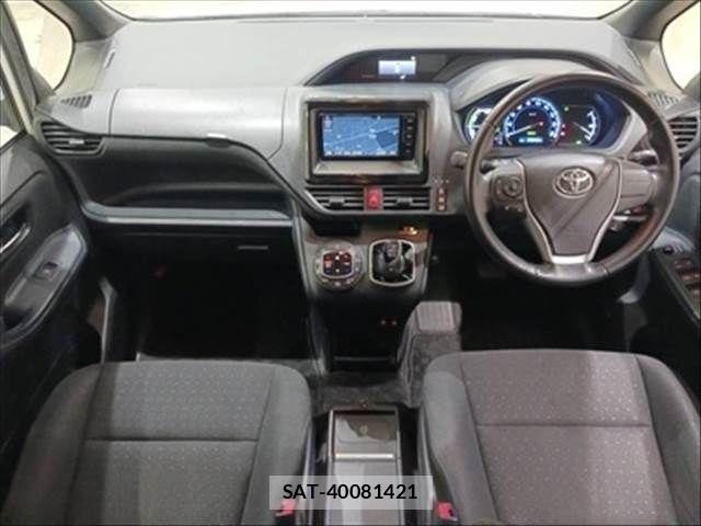 Toyota NOAH HYBRID 2015-06 4756235-2