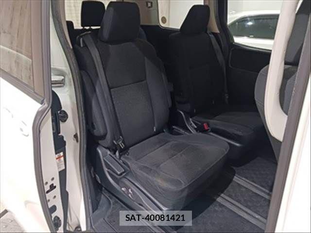 Toyota NOAH HYBRID 2015-06 4756235-8