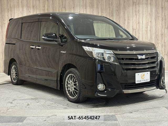 Toyota NOAH HYBRID 2017-06 4756233-17