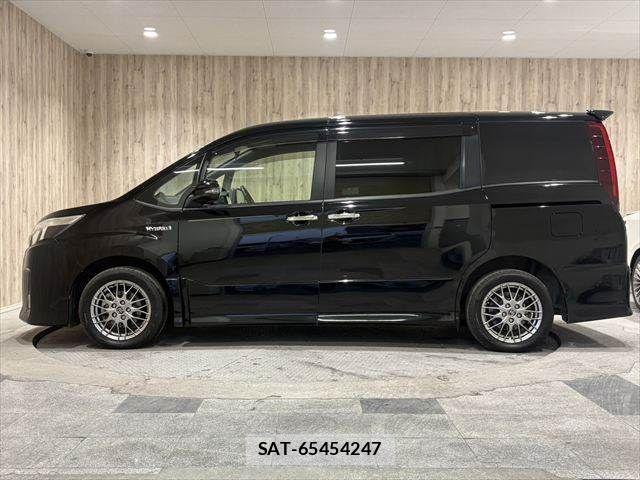 Toyota NOAH HYBRID 2017-06 4756233-22