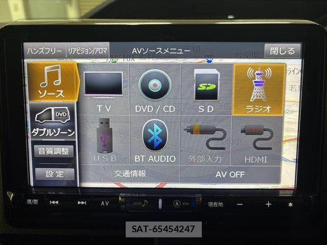 Toyota NOAH HYBRID 2017-06 4756233-5