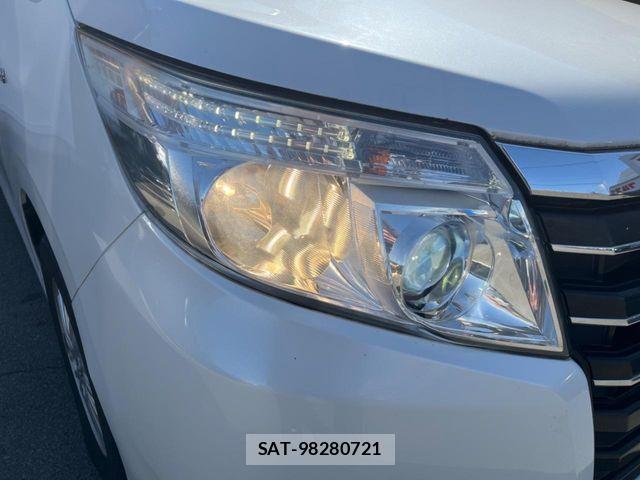 Toyota NOAH HYBRID 2015-06 4756230-12
