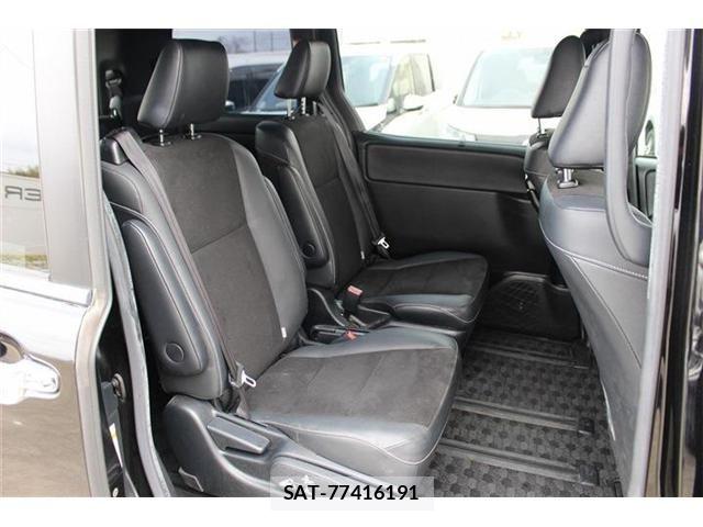 Toyota NOAH HYBRID 2018-06 4973570-14