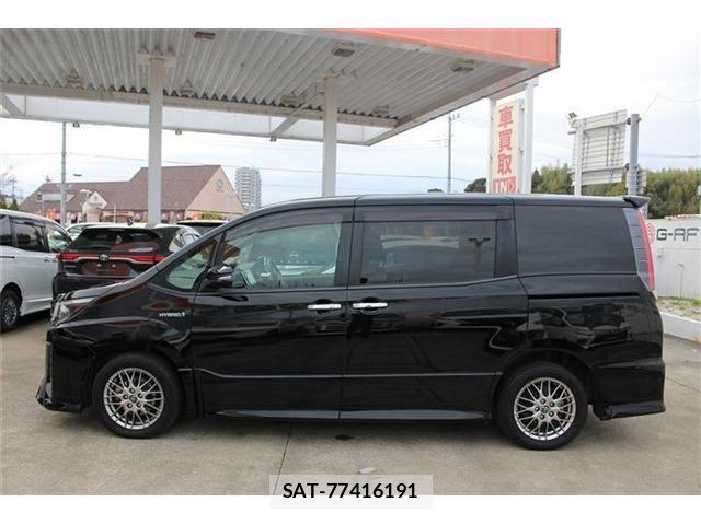 Toyota NOAH HYBRID 2018-06 4973570-7