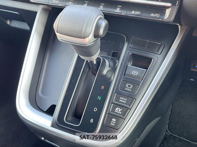 Toyota NOAH HYBRID 2025-03 4973458-19